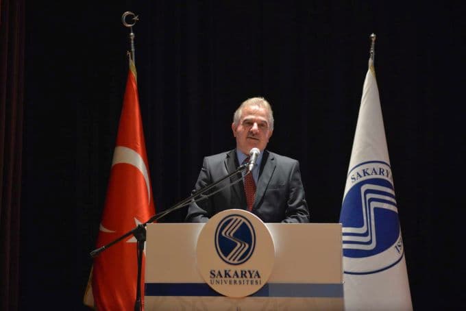 Uluslararası kongre SAÜ'de başladı
