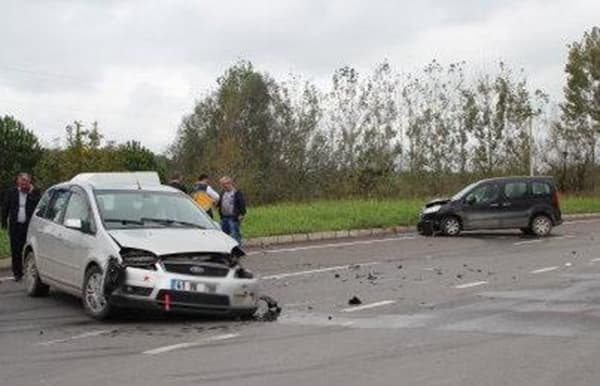 Akyazı'da trafik kazası: 1 yaralı 