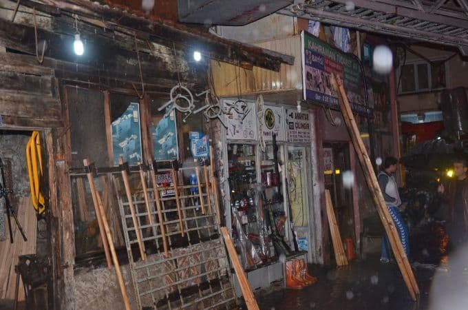 İşyerinde çıkan yangın korkuttu