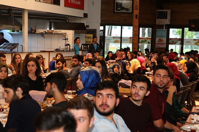 Toçoğlu, Kent Konseyi Gençlik Meclisi ile bir araya geldi