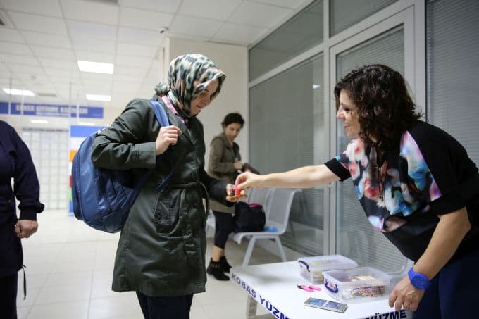 Anneler için yüzme kursu başladı