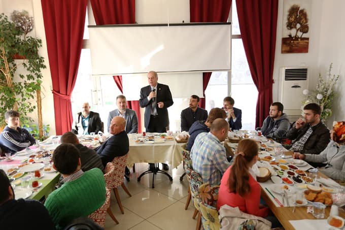 Mustafa İsen gençlerle buluştu