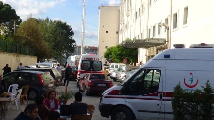 Acil servis önünde yine aynı manzara