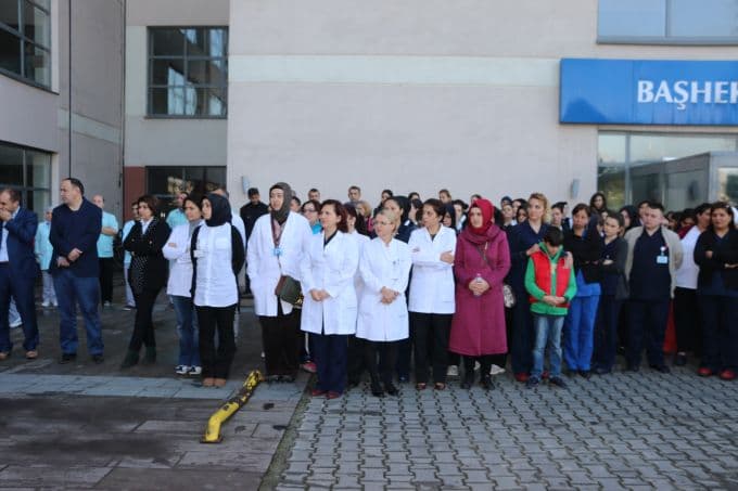 Sağlık çalışanlarına yapılan saldırılar protesto edildi