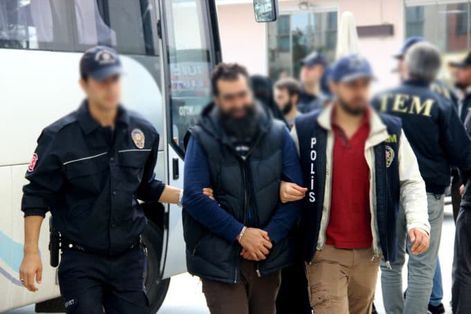 Sakarya'da IŞİD operasyonu: 13 gözaltı