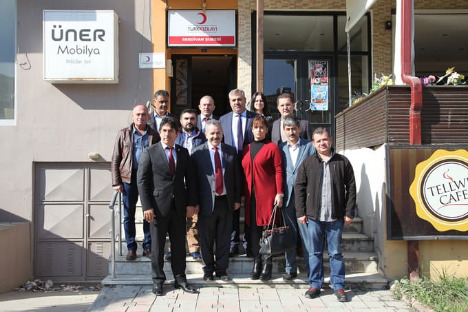 Kızılay öncülüğünde yapılan ev Nagihan teyzeye teslim edildi