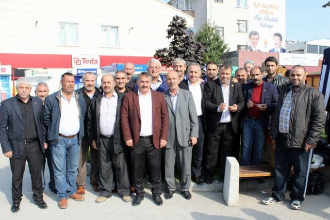 Arifiye'de 3 bin kişiye aşure dağıtıldı