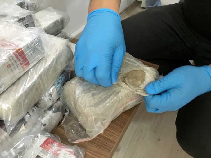 Koltuğun altında 103 kilo eroin bulundu