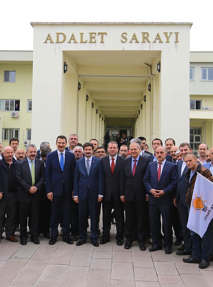 Milletvekilleri mazbatalarını aldı