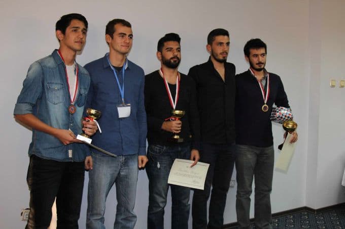 Cumhuriyet Kupası Spor Şöleni SAÜ'de yapıldı