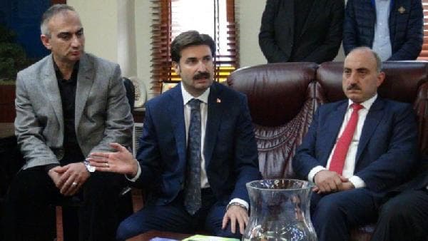 Belediye Başkanı Yılmazer'in aracı kurşunlandı