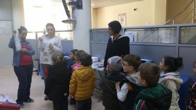 Minik öğrencilere kan bağışının önemi anlatıldı