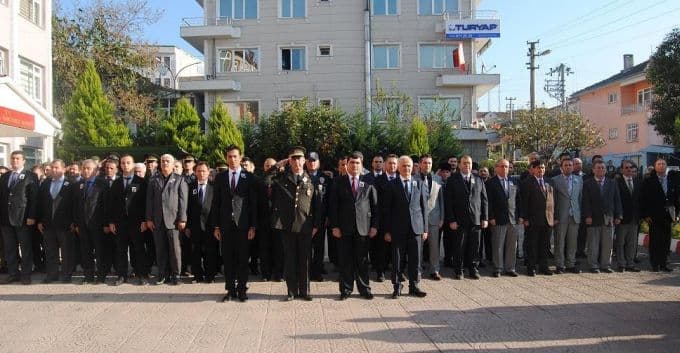 Mustafa Kemal Atatürk, ilçelerde törenlerle anıldı
