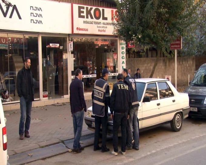 Av bayilerine "Ruhsatsız tüfek" denetimi