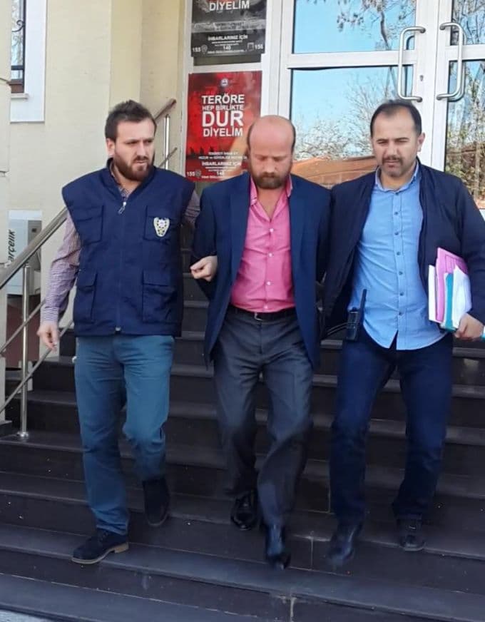 Dolandırmak için girdiği kuyumcuda suçüsütü yakalandı