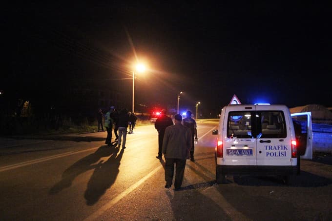 Yolun karşısına geçerken otomobilin çarptığı kadın öldü