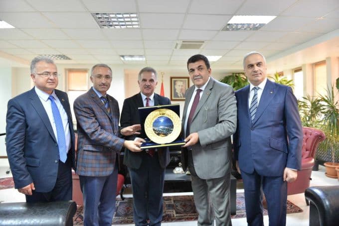 Rize heyeti, SAÜ'yü ziyaret etti