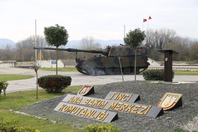 Sakarya'da üretilen "Fırtına" obüsleri göz dolduruyor