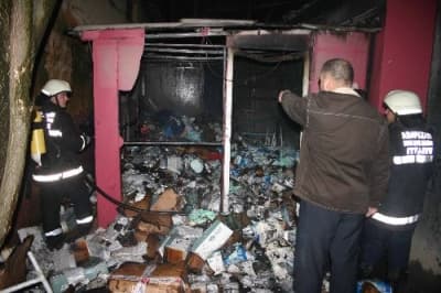 Medikal Malzemesi Satan İşyeri Alev Alev Yandı