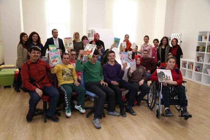 Engelli öğrenciler, kitap okuma etkinliğinde buluştu