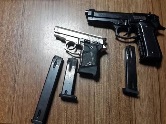 Havaya rastgele ateş açan iki kişi yakalandı 
