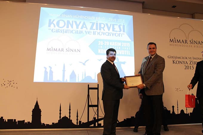 SAÜ İnivasyon zirvesinde üstün başarı ödülü aldı