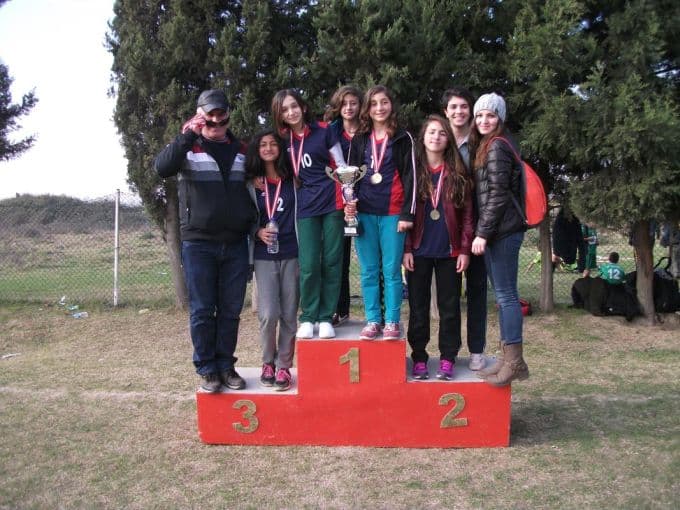 İşte atletizim yarışmasında birinci olan okul