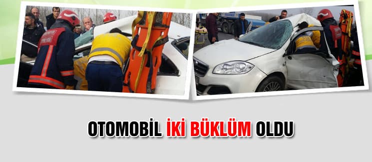 TIR'ın çarptığı otomobil iki büklüm oldu