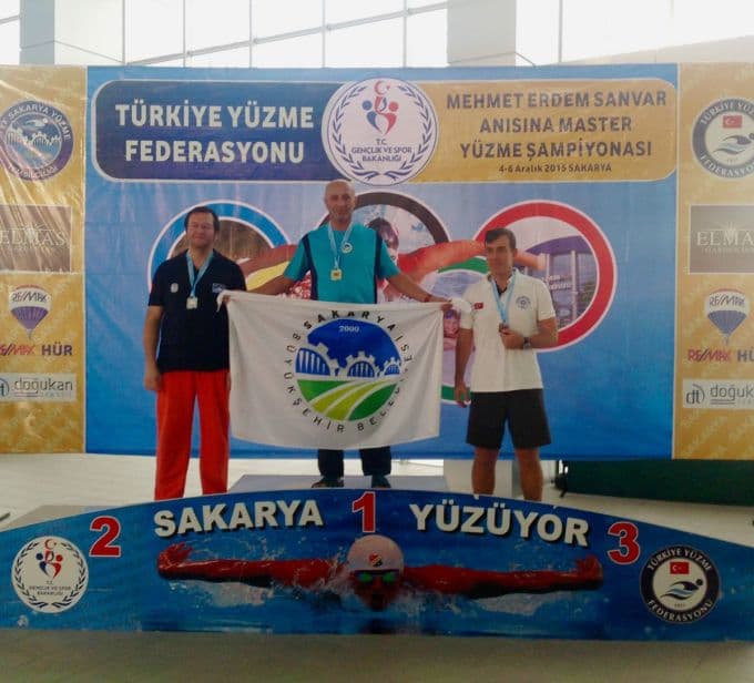 Sakaryalı sporcu yüzme şampiyonasında birinci oldu