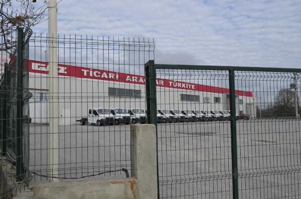 Sakarya'daki Rus ticari araç fabrikası üretime ara verdi