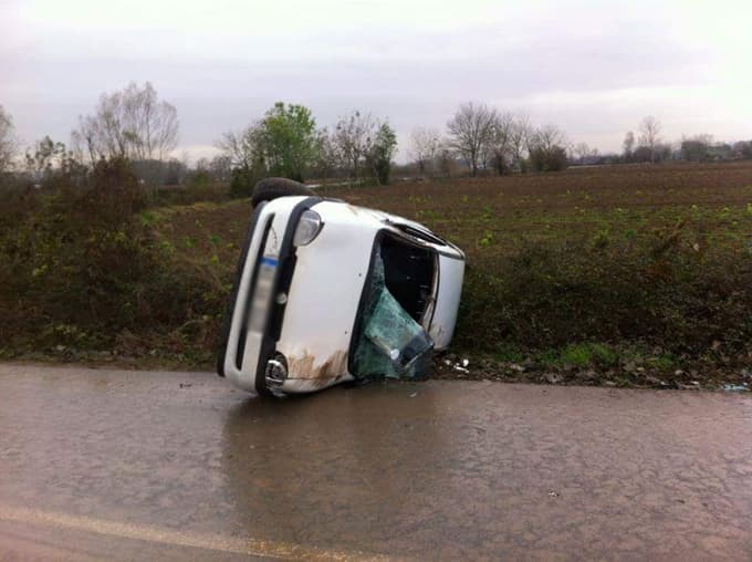 Kayganlaşan yol, kazaya neden oldu