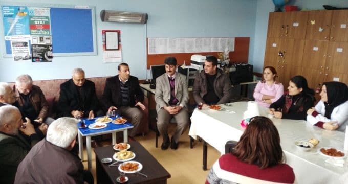 Tecrübelerini genç öğretmenlerle paylaştılar