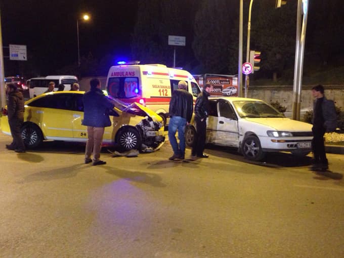 SSK kavşağında gece bu kaza oldu