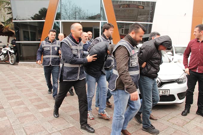 Soyguncular, çaldıkları paralarla lüks yaşam sürmüşler