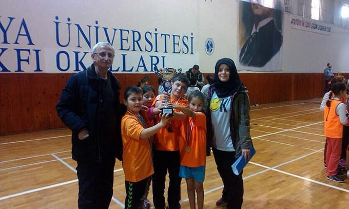 Sakarya'da badminton turnuvası