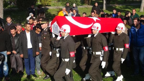 Hava değişimine çıkan asker feci kazada hayatını kaybetti