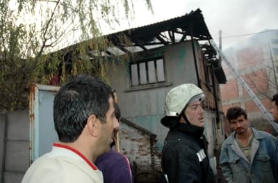 Erenler'de Bir Ev Yangında Kullanılamaz Hale Geldi