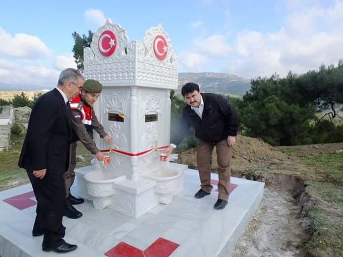 Şehit oğlu adına Kocaseyit Anıtı'na çeşme yaptırdı