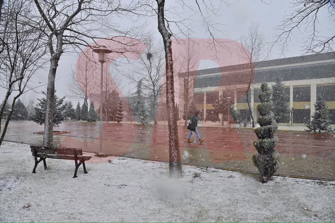 Şehir merkezine ilk kar düştü