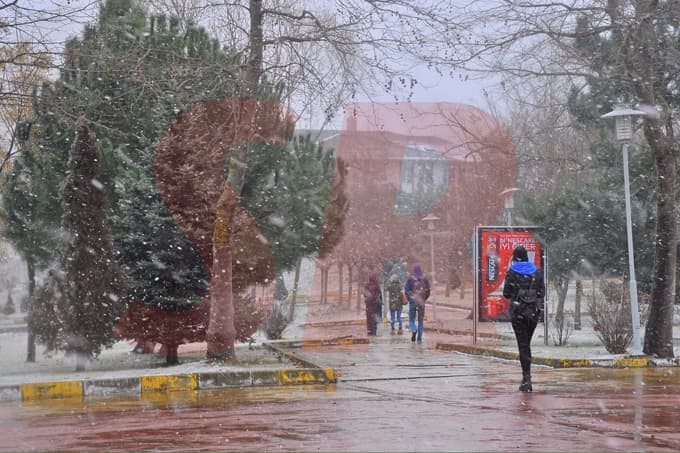 Şehir merkezine ilk kar düştü