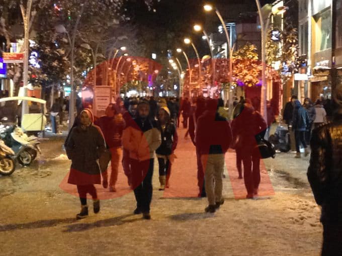 Çark Caddesi'nde yılbaşı hareketliliği