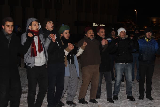 Yeni yıla zikir çekerek girdiler