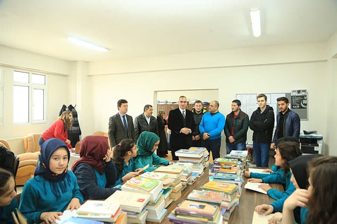 Başkan Yılmazer'den Sapanca MYO öğrencilerine destek