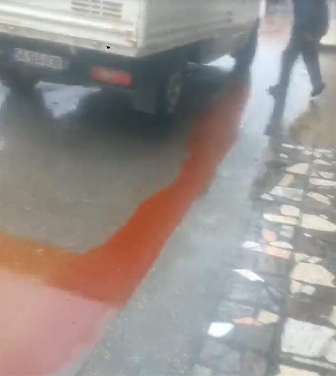 Dörtyol Sanayisi'nde rögardan bakın ne sızıyor!