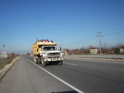 Kamyonda Tehlikeli Yolculuk