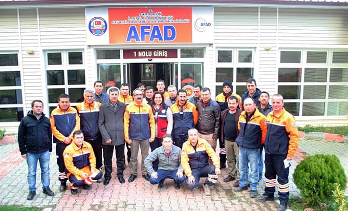 Ağır Arama Kurtarma Sınıfına girebilmek için çalışıyorlar
