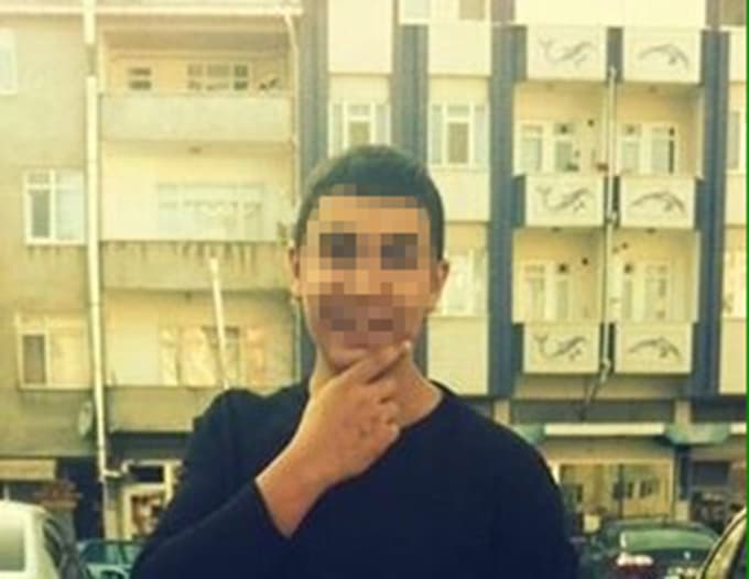 Okulun 3. katından aşağıya düştü