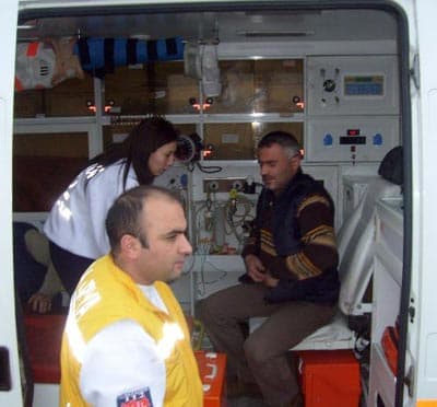Akyazı'da Trafik Kazası: 2 Yaralı