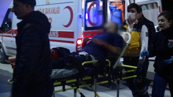 Üzerindeki silah yere düştü, ateş aldı