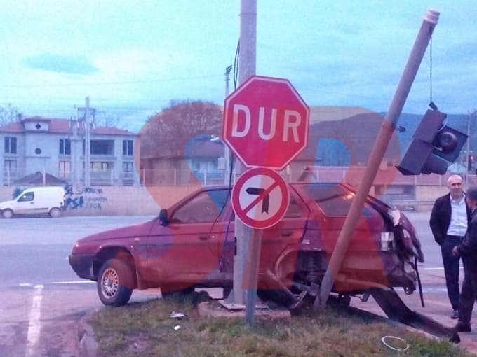 Arka koltuktan fırladı